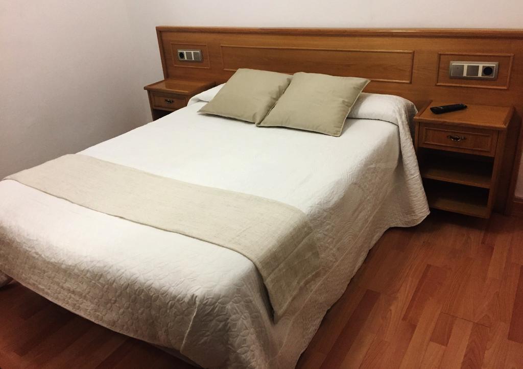 Hostal La Casilla Guitiriz Exteriör bild